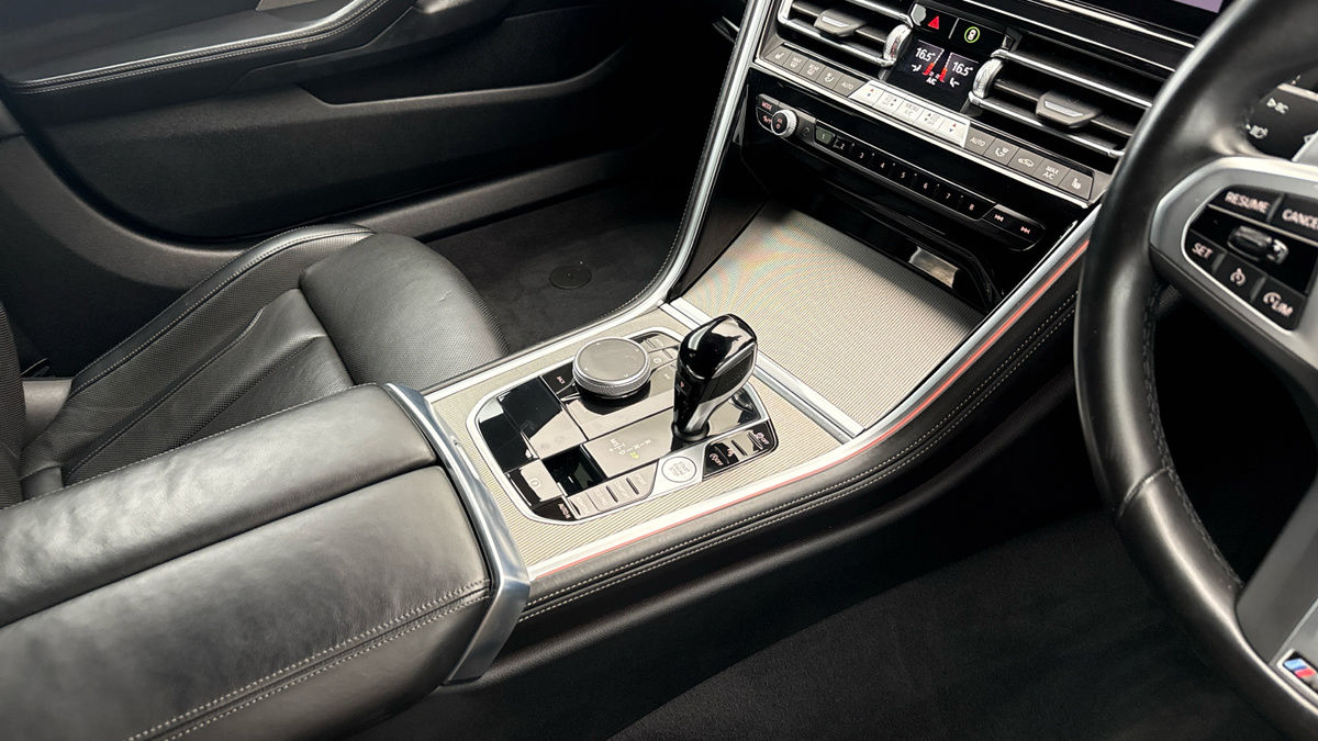 BMW 8 Series Image 19