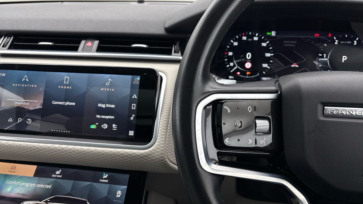 Land Rover Range Rover Velar Image 13