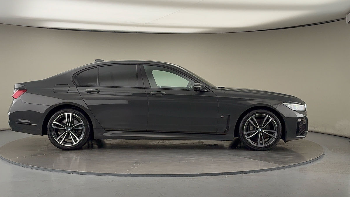BMW 7 Series Image 16