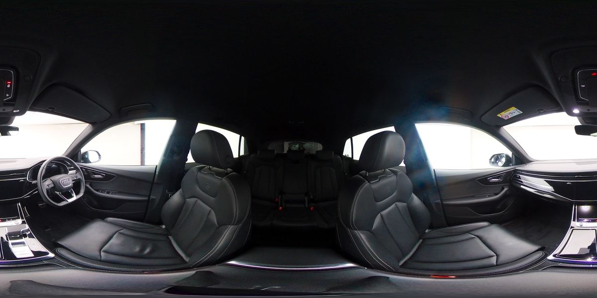 More views of Audi Q8