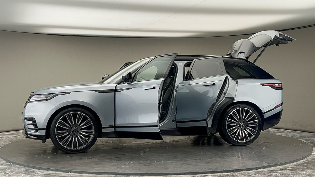More views of Land Rover Range Rover Velar