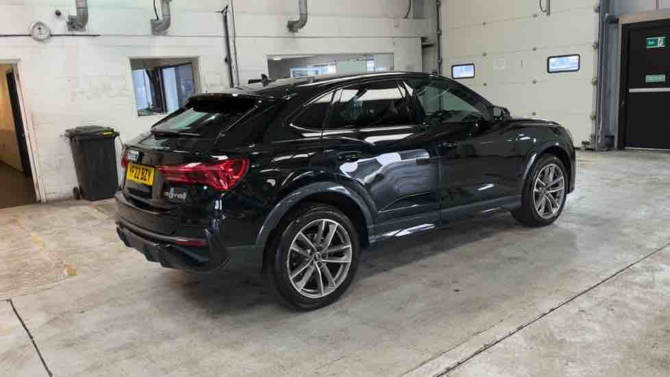 More views of Audi Q3