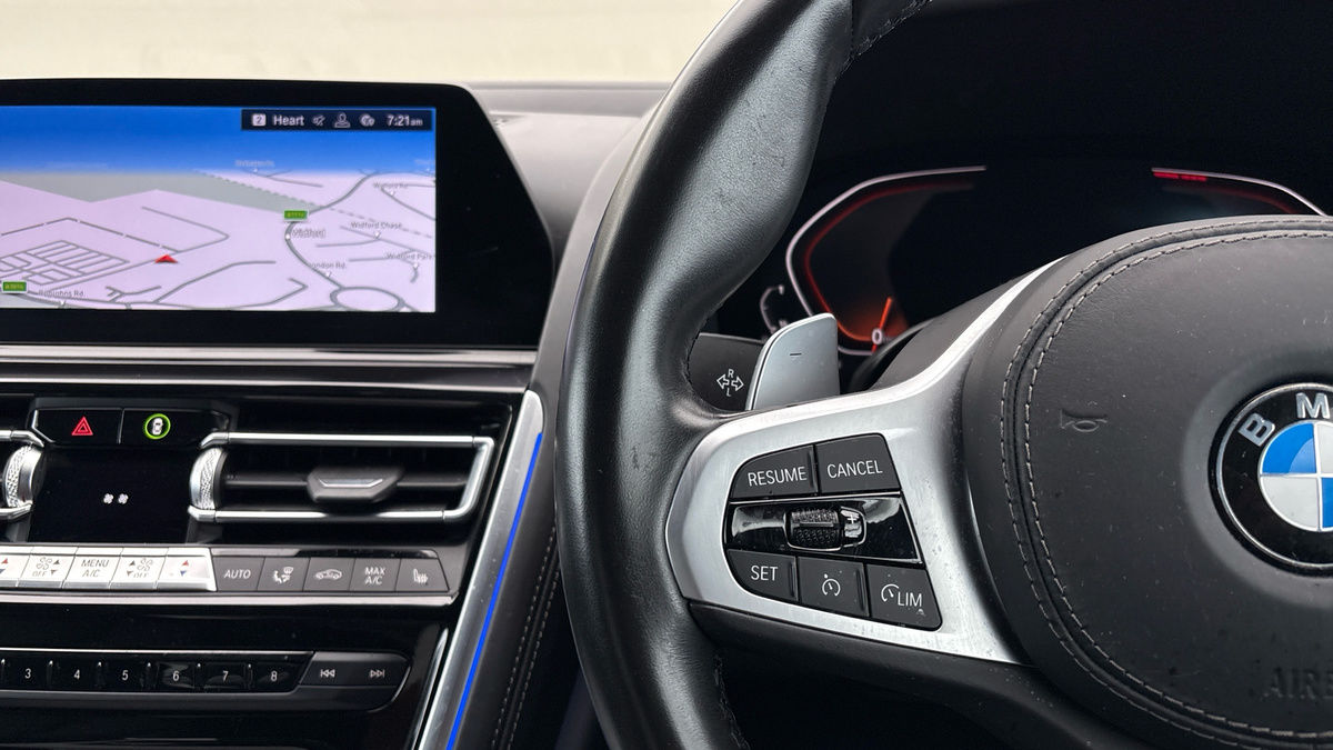 BMW 8 Series Image 13