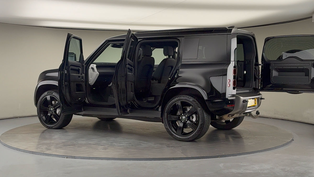 More views of Land Rover Defender 110