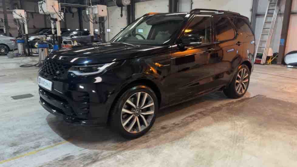 More views of Land Rover Discovery