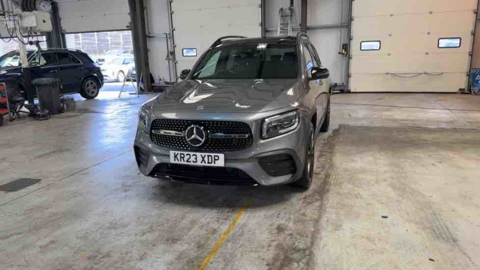 More views of Mercedes-Benz GLB
