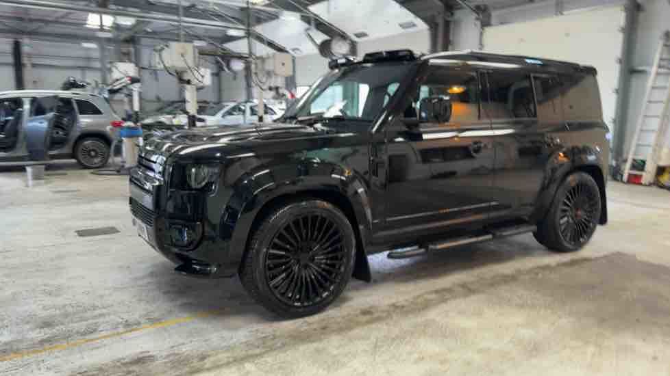 More views of Land Rover Defender 110