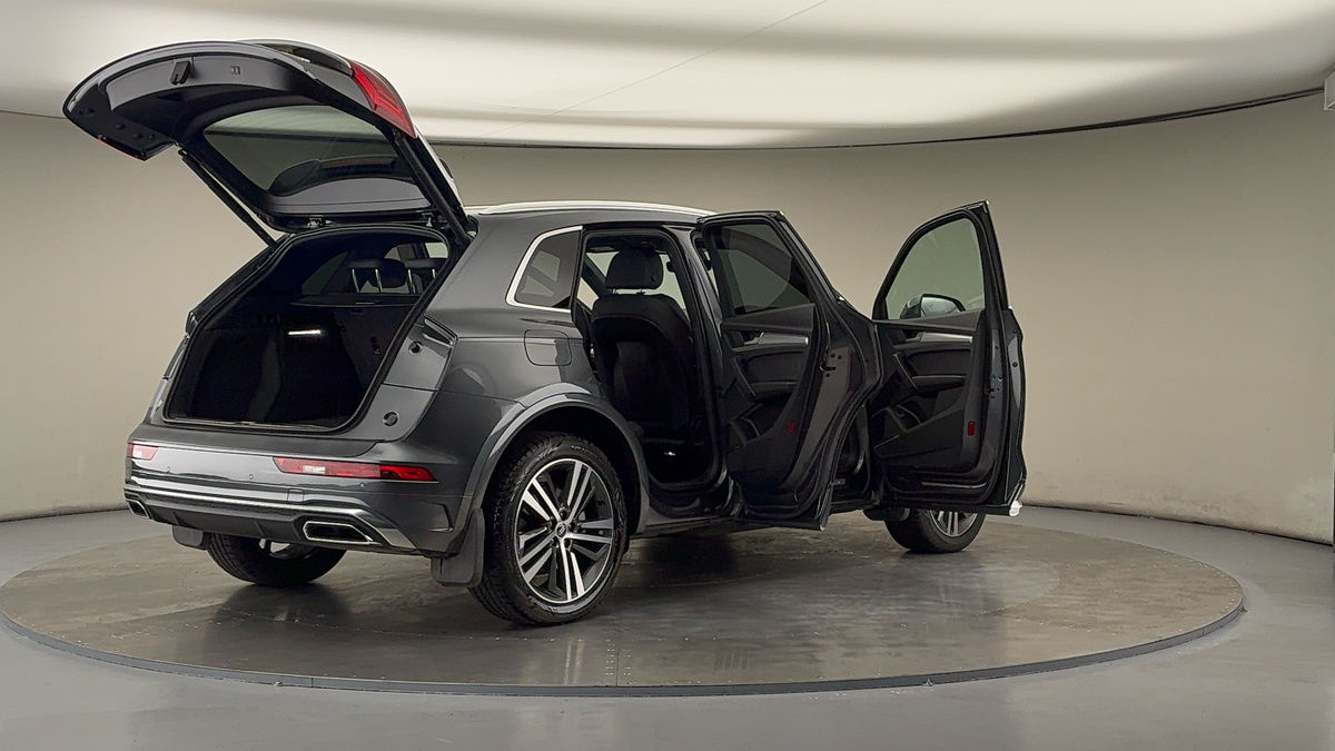 More views of Audi Q5