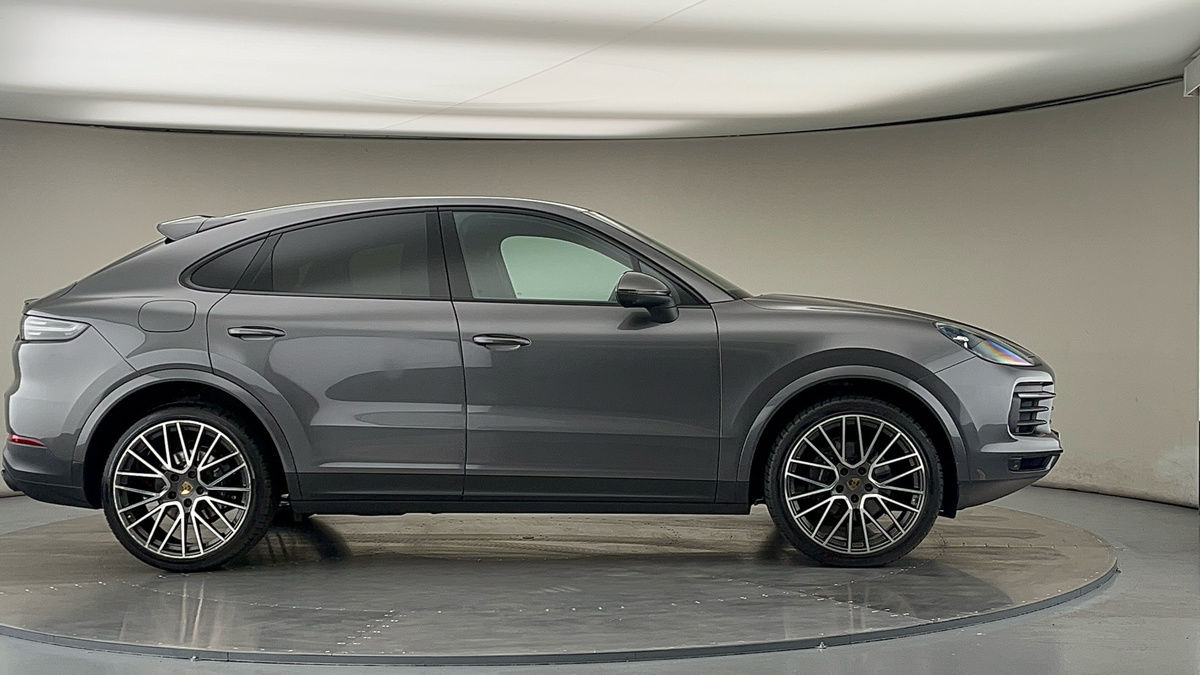 More views of Porsche Cayenne