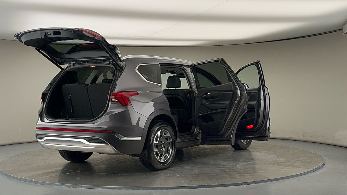 More views of Hyundai Santa Fe