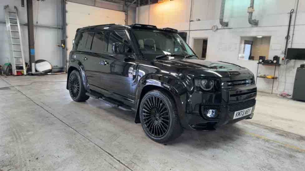 More views of Land Rover Defender 110