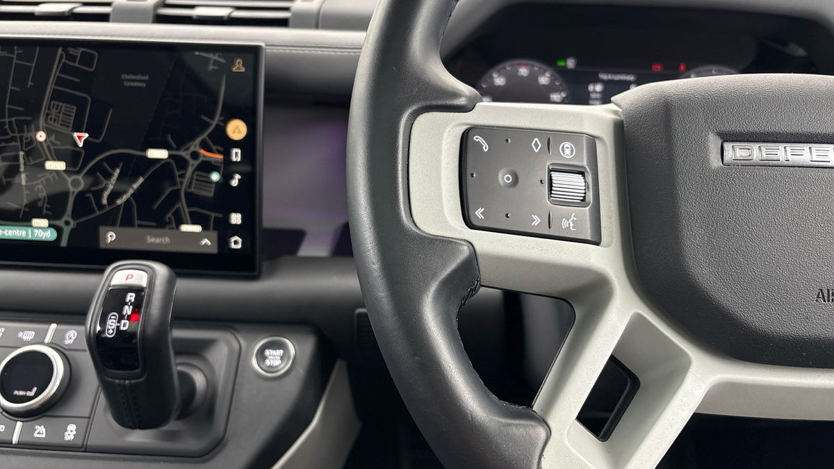 Land Rover Defender 110 Urban Image 13