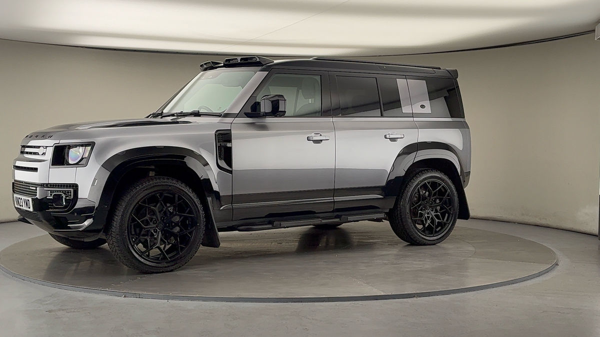 More views of Land Rover Defender 110