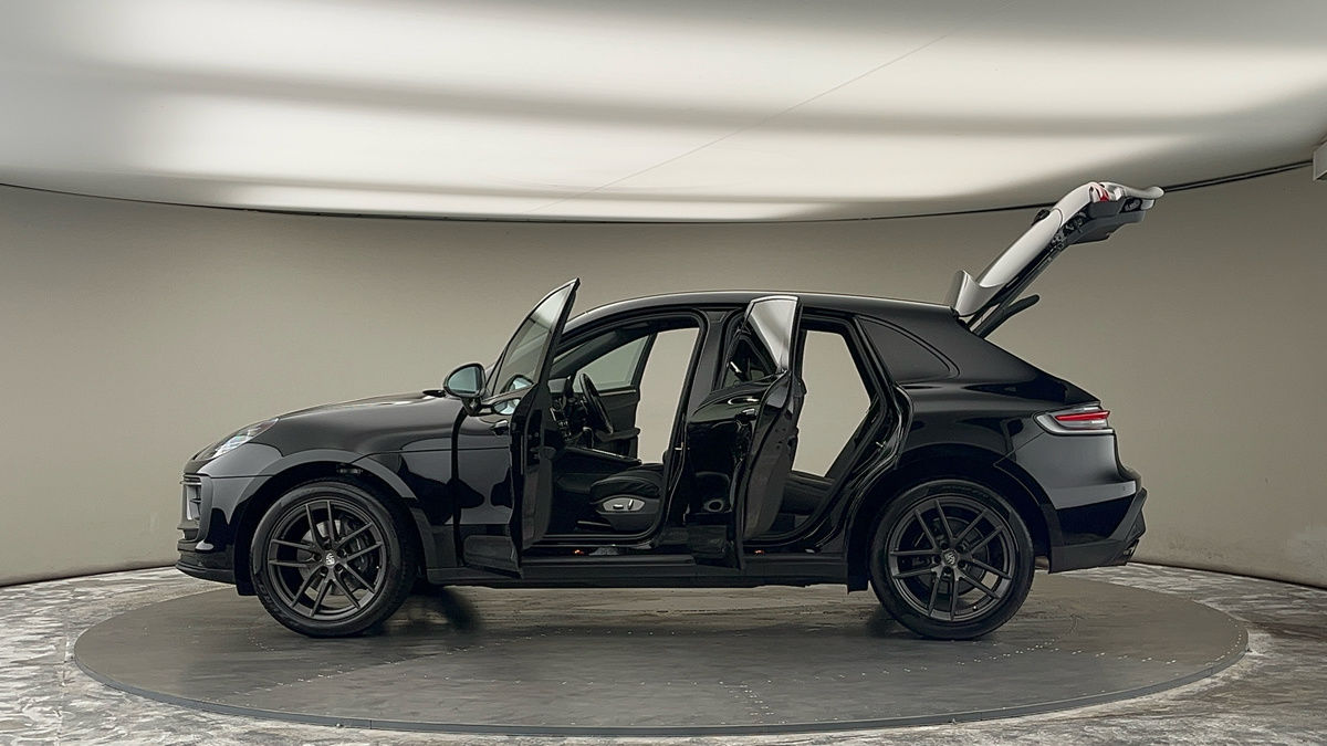 More views of Porsche Macan