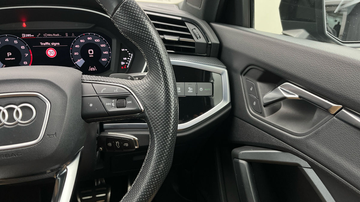 Audi Q3 Image 14