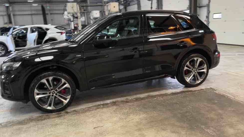 More views of Audi Q5