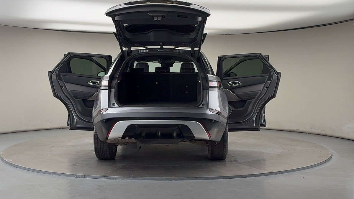 More views of Land Rover Range Rover Velar
