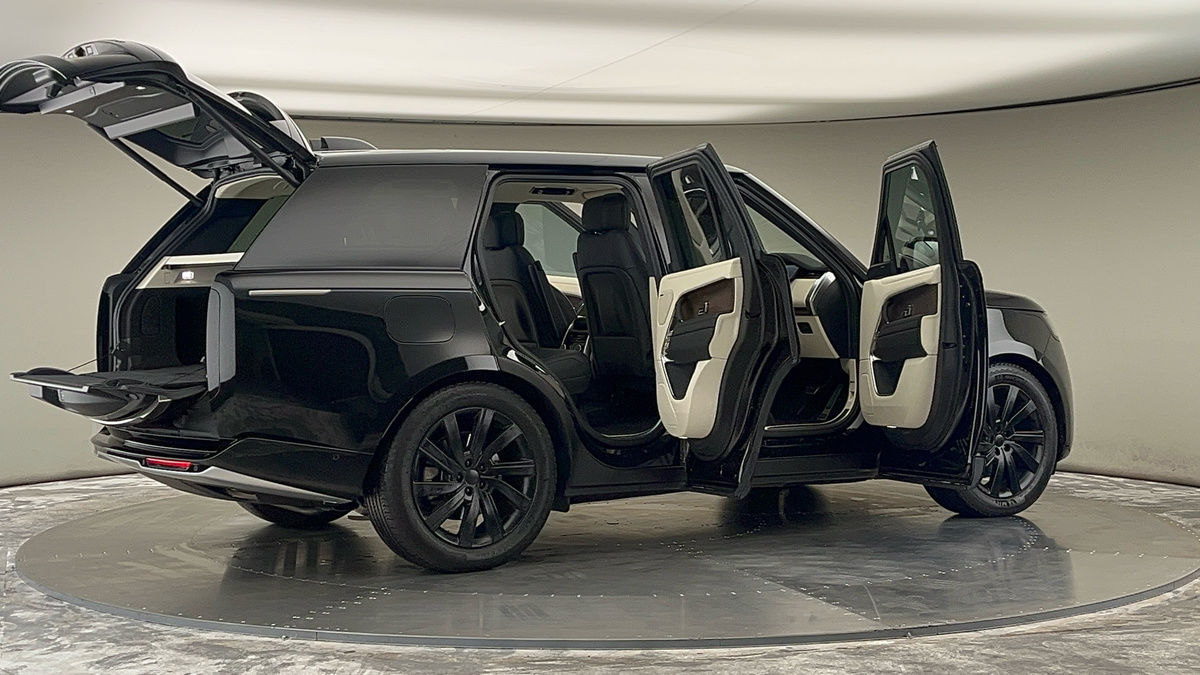 More views of Land Rover Range Rover