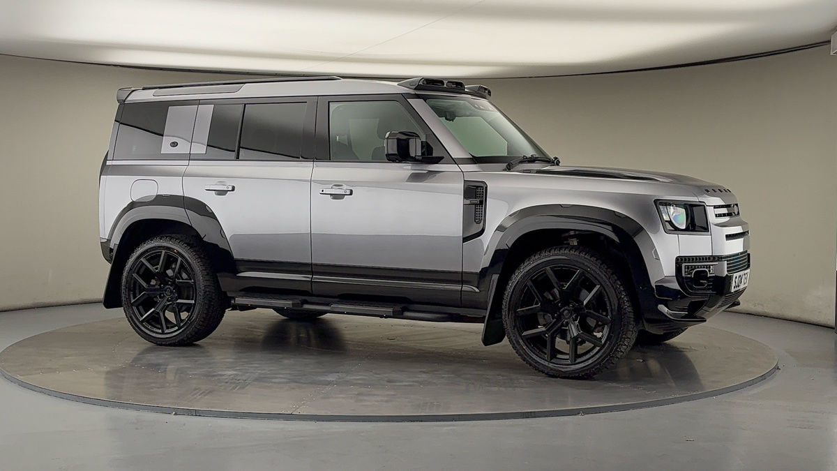 More views of Land Rover Defender 110