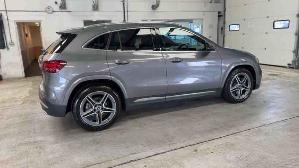 More views of Mercedes-Benz GLA