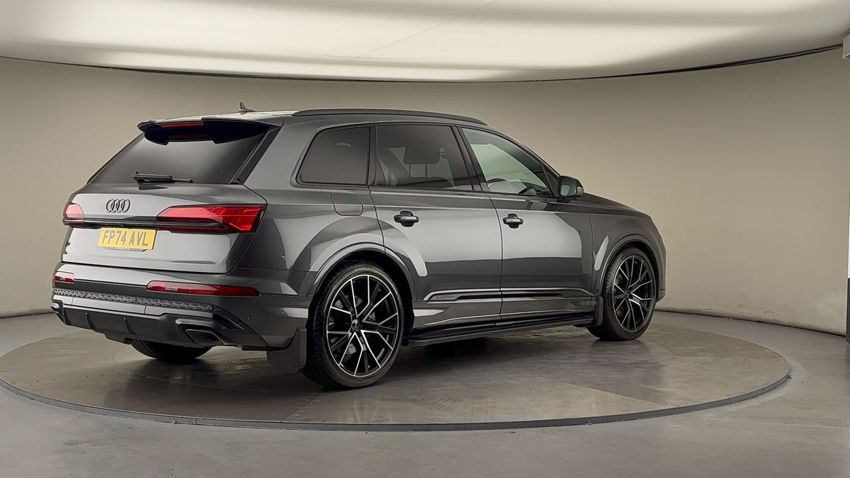 Audi Q7 Image 21