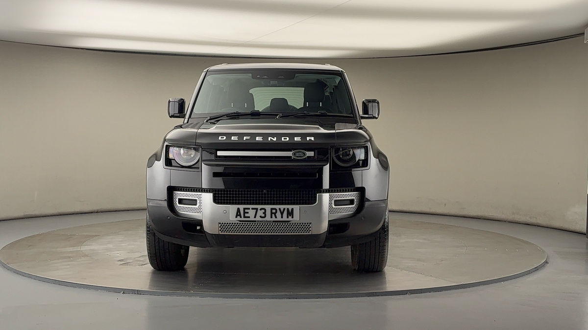 Land Rover Defender 110 Image 3