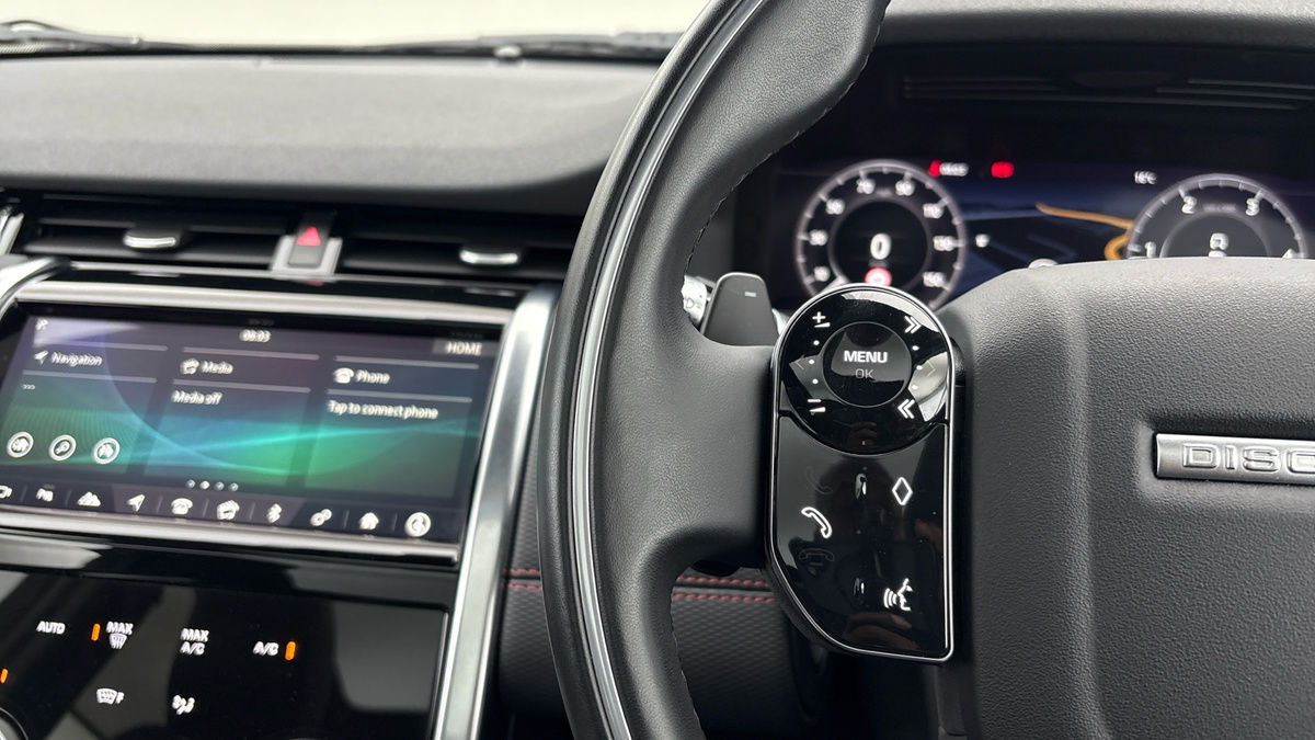 Land Rover Discovery Sport Image 13
