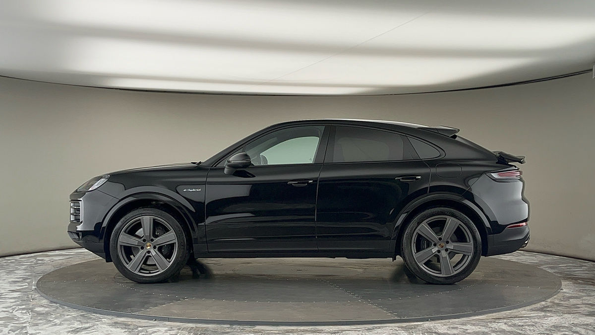 Porsche Cayenne Image 15