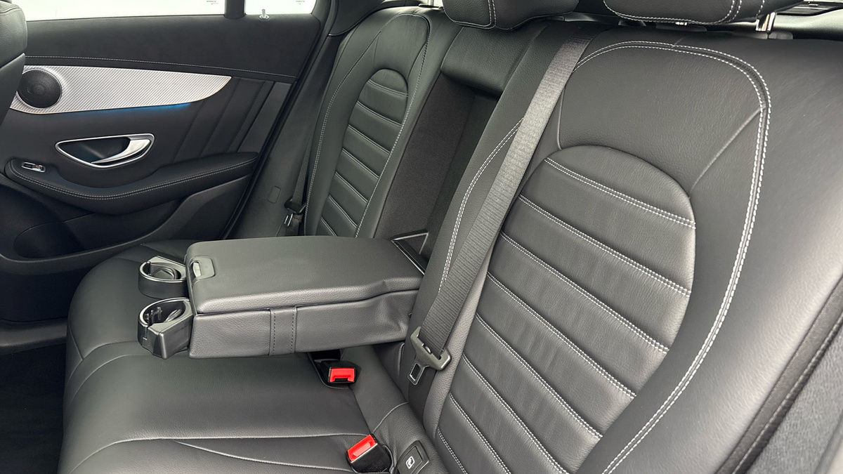 Mercedes-Benz EQC Image 9