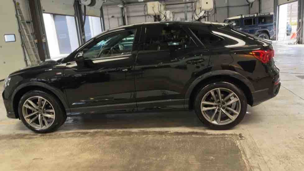 More views of Audi Q3