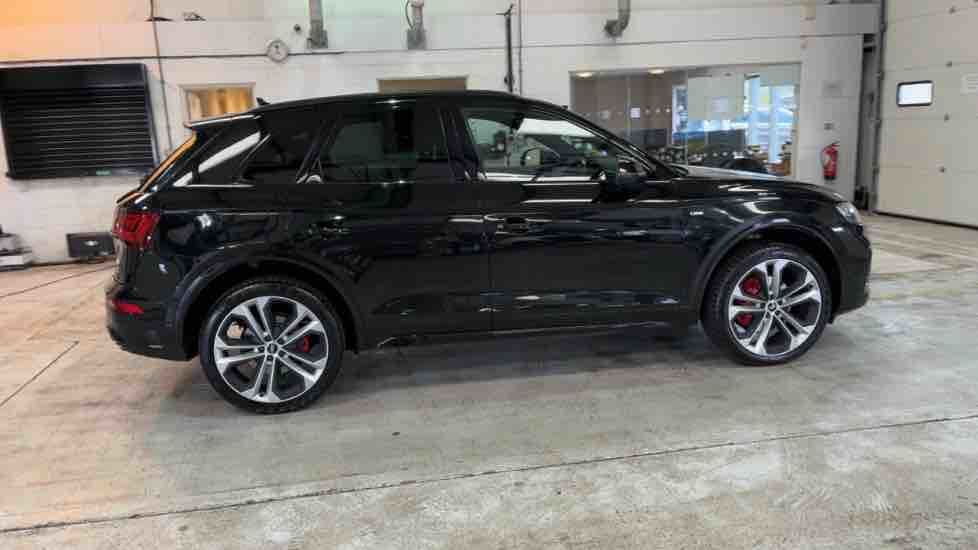 More views of Audi Q5