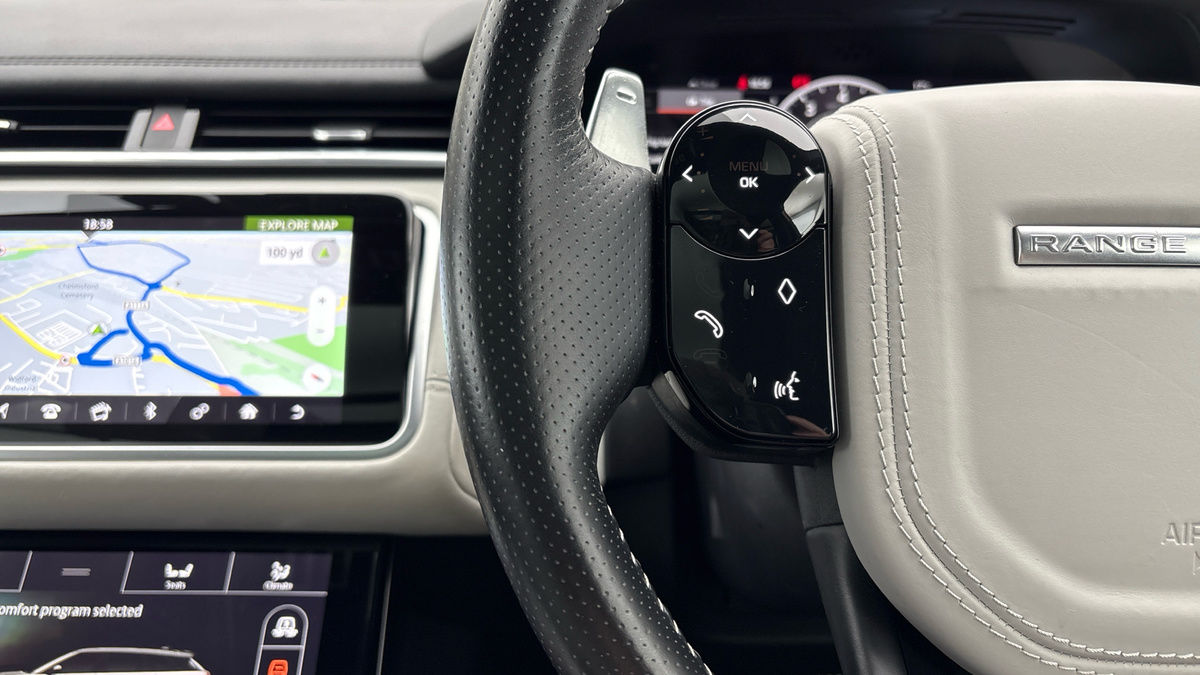 Land Rover Range Rover Velar Image 13