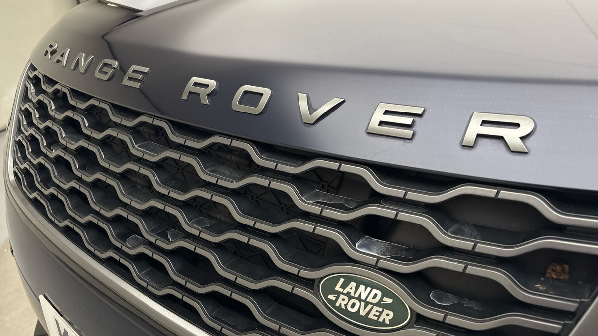 Land Rover Range Rover Velar Image 24