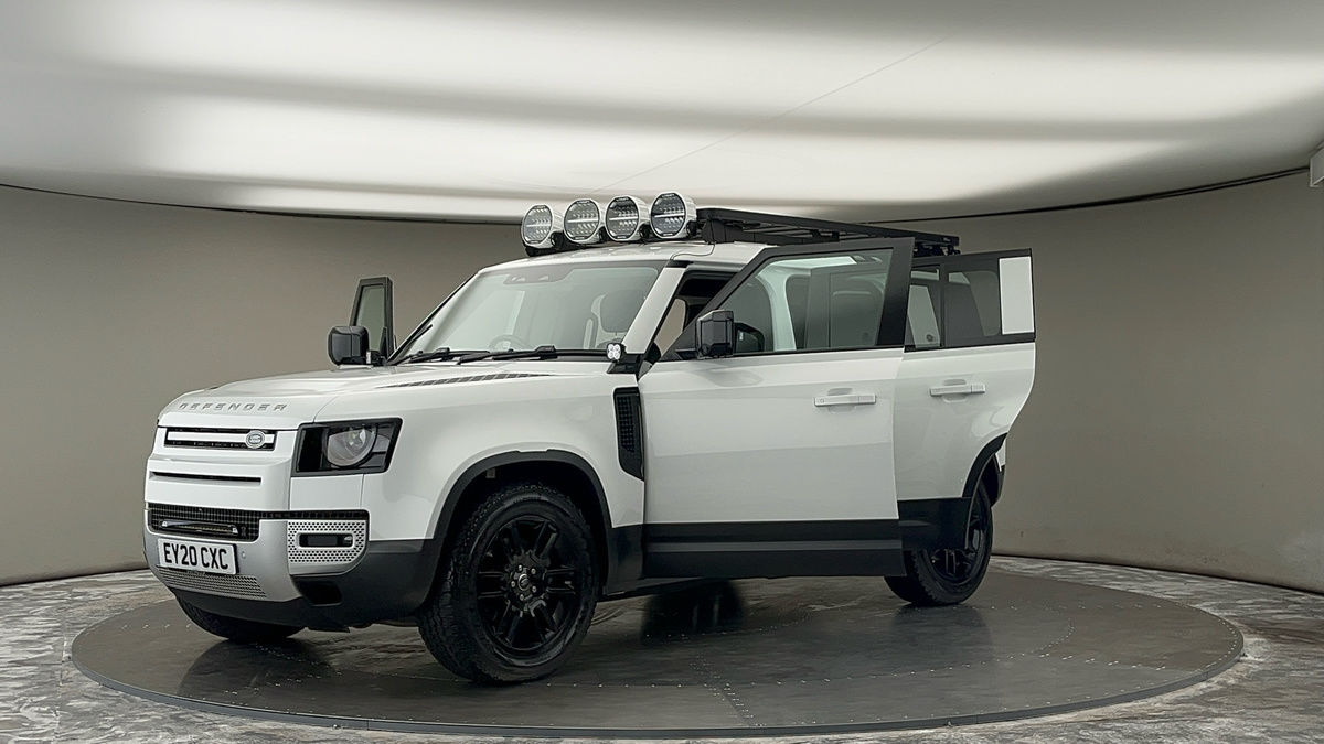 Land Rover Defender 110 Image 22