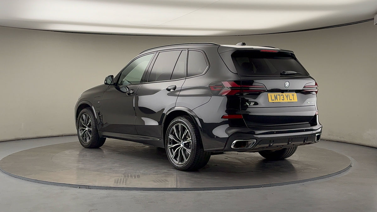 BMW X5 Image 2
