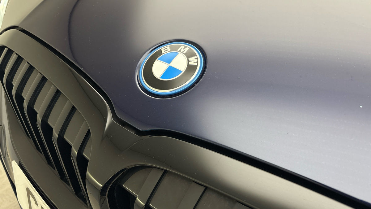BMW 3 Series Image 24