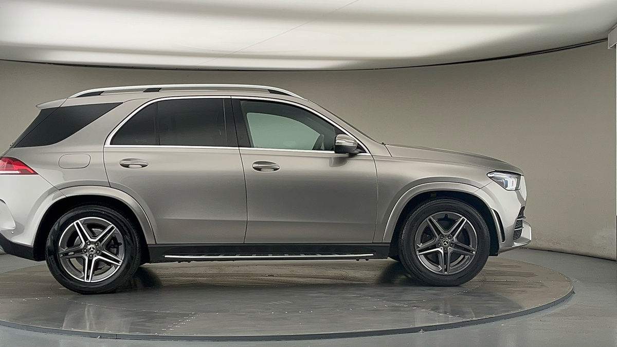 Mercedes-Benz GLE Image 16