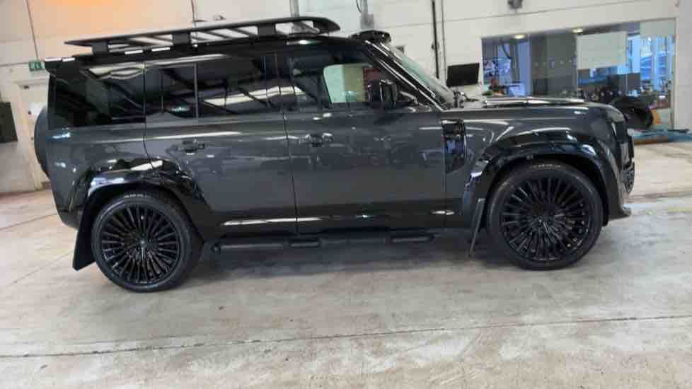 More views of Land Rover Defender 110