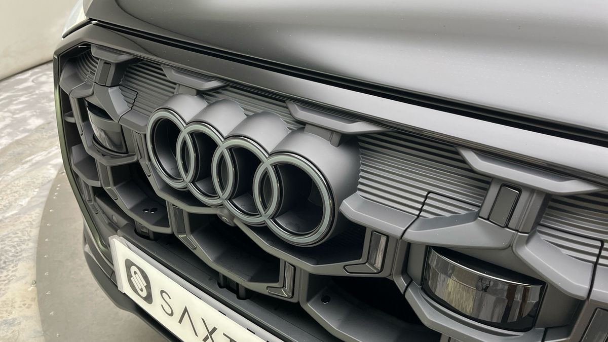 Audi SQ7 Image 24