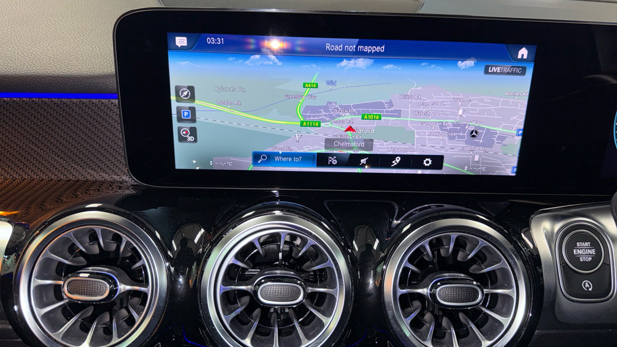 Mercedes-Benz GLB Image 17