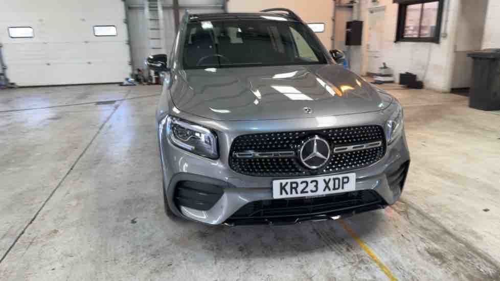 More views of Mercedes-Benz GLB