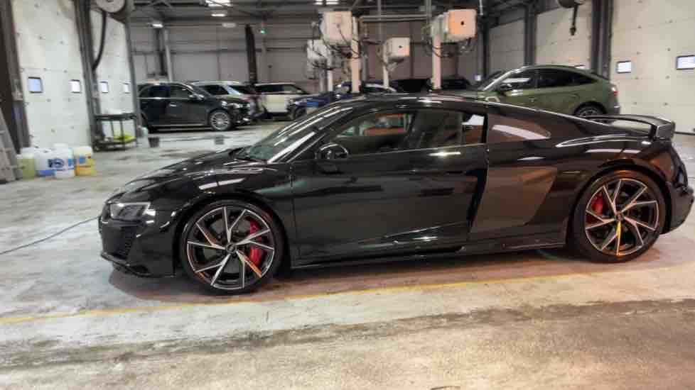 More views of Audi R8