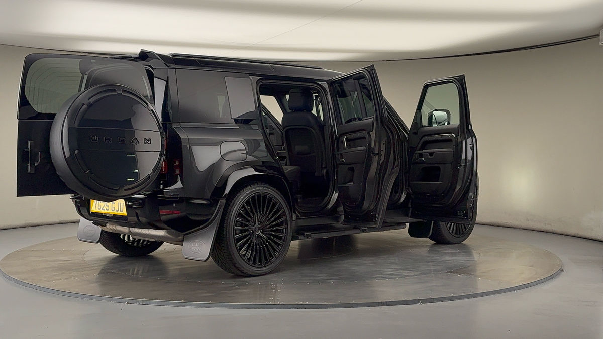 More views of Land Rover Defender 110