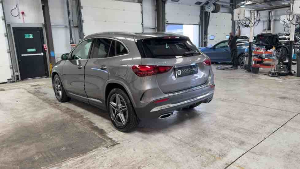More views of Mercedes-Benz GLA