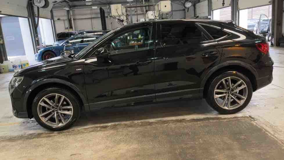 More views of Audi Q3