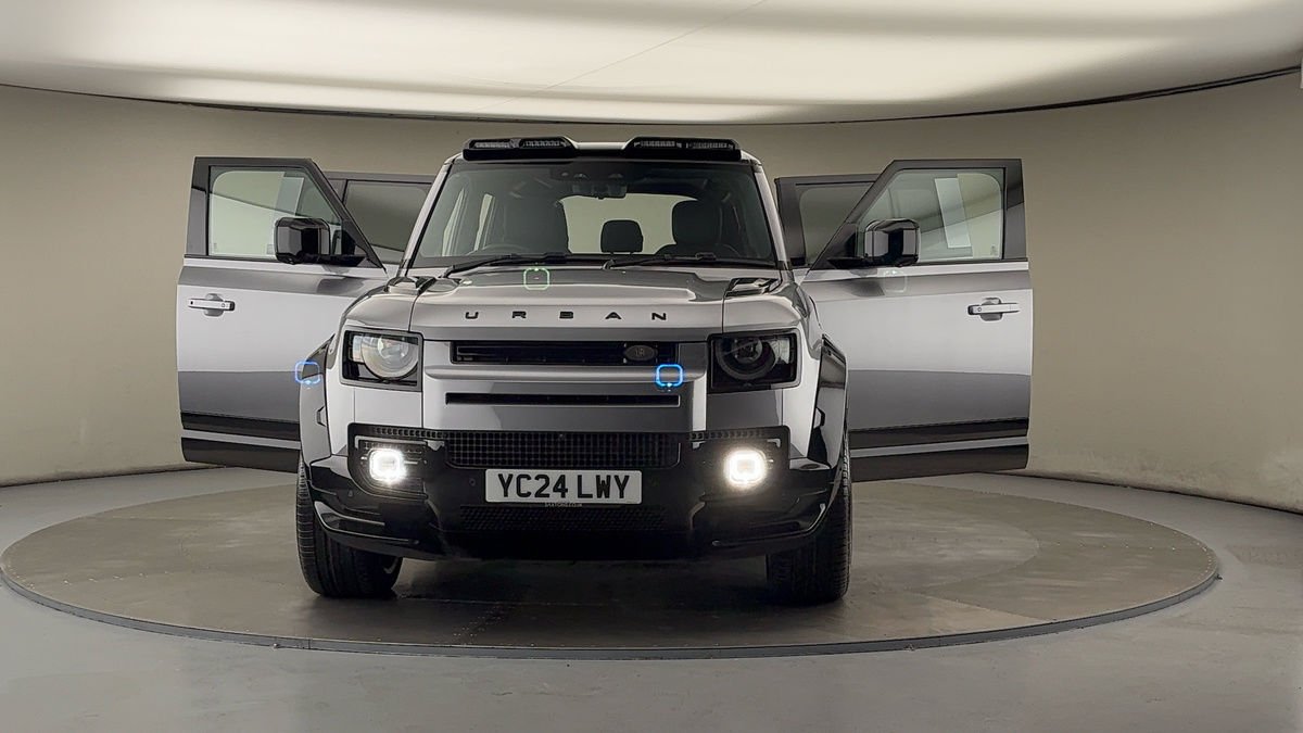 More views of Land Rover Defender 110