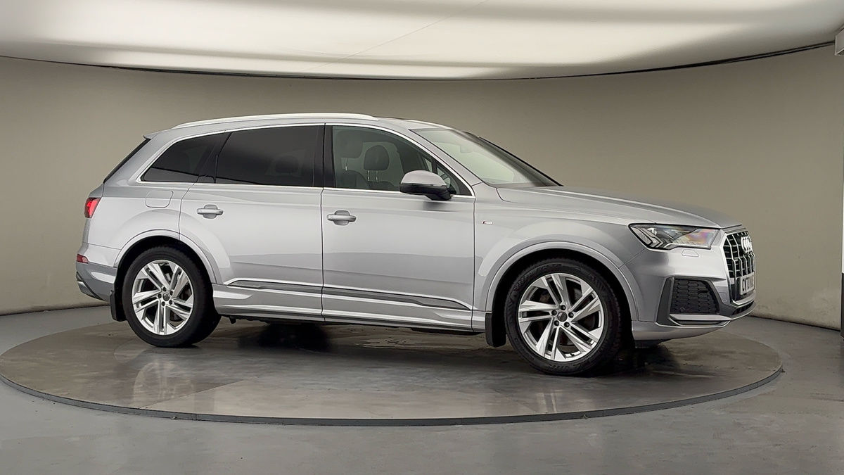 More views of Audi Q7