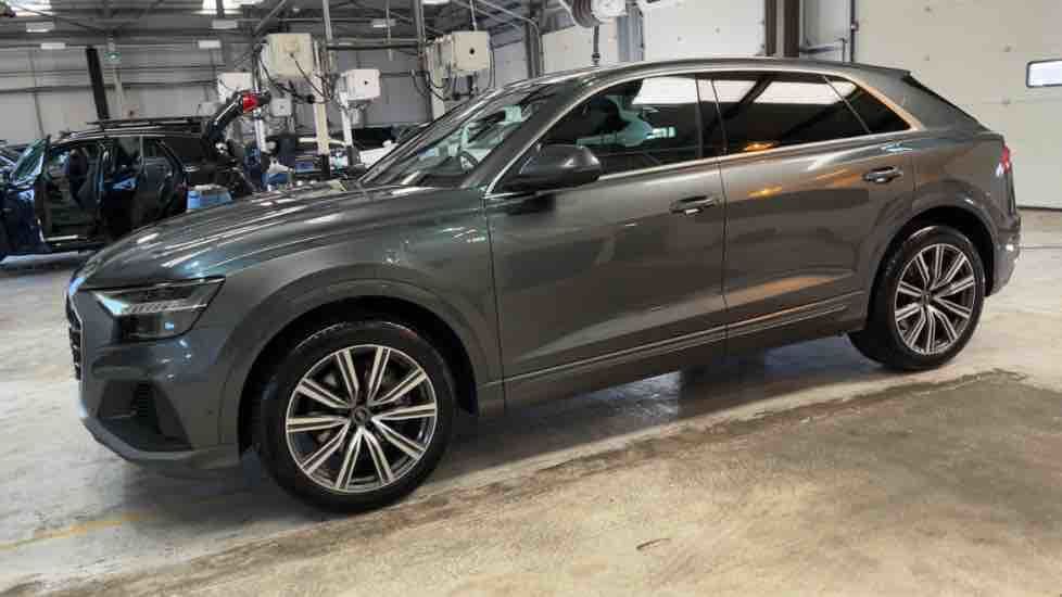 More views of Audi Q8