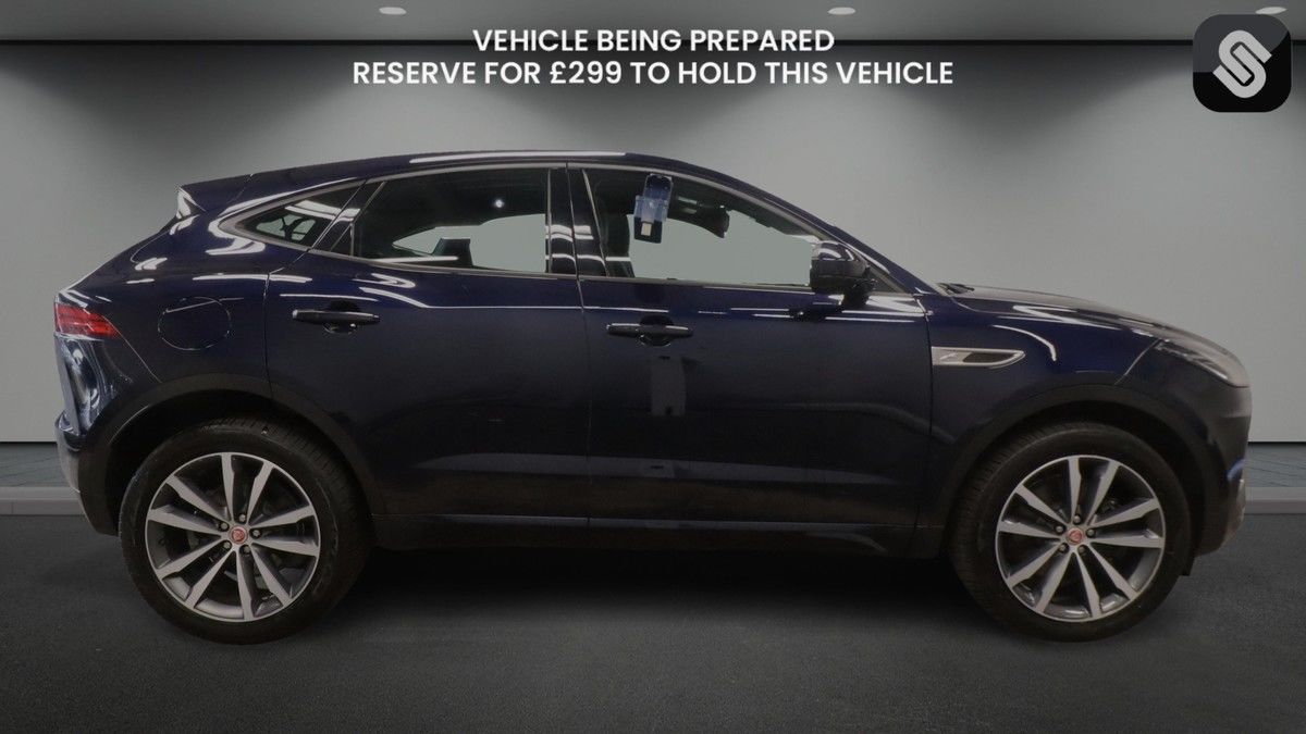 Jaguar E-PACE Image 5