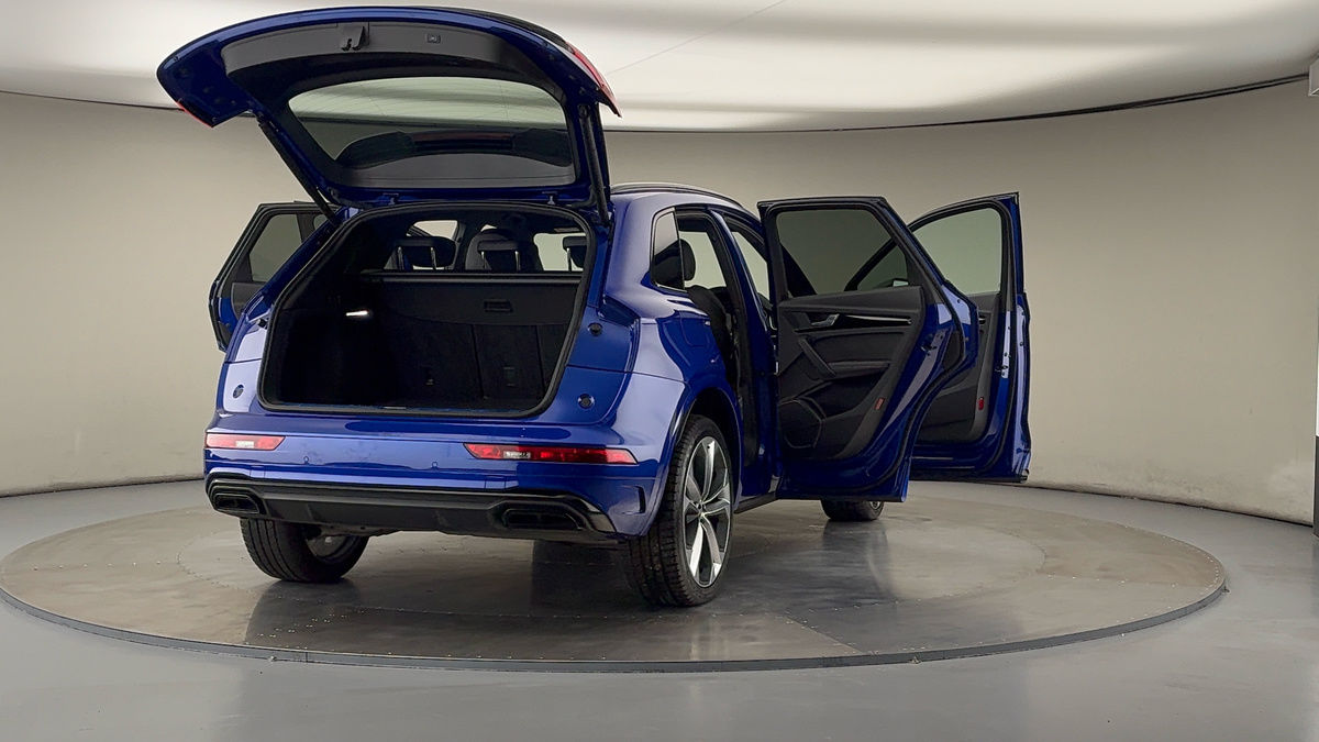 More views of Audi Q5